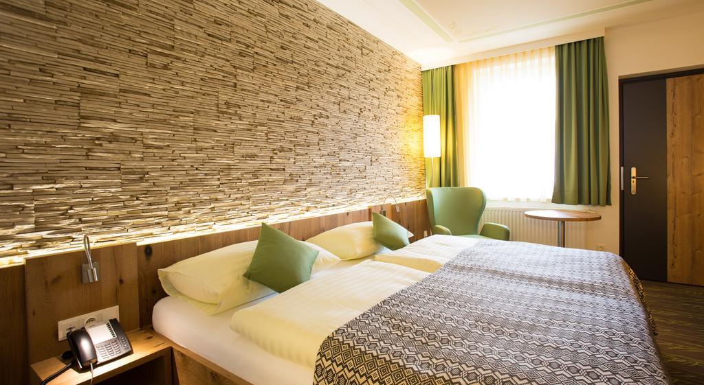 Hotel Schlof Guat Oberpullendorf Room photo