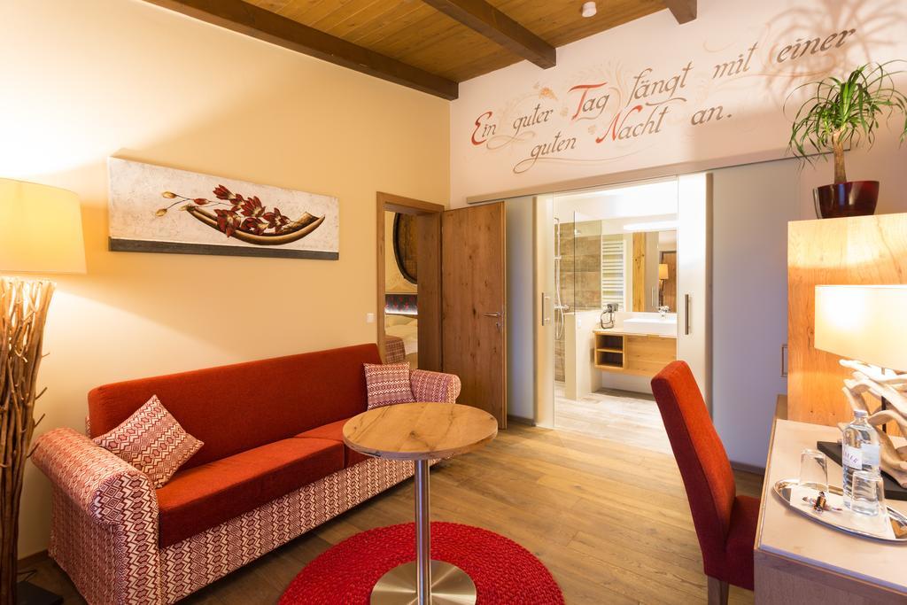 Hotel Schlof Guat Oberpullendorf Room photo