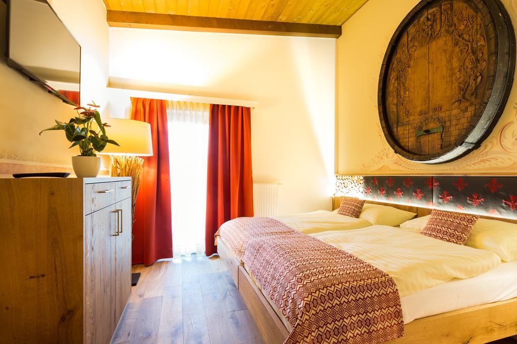 Hotel Schlof Guat Oberpullendorf Room photo